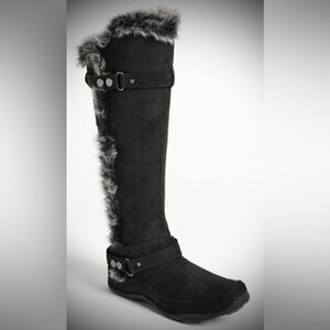 The North Face Suede Brianna faux fur lined Insulated boots black color size 5